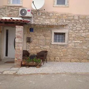  Apartman Lari