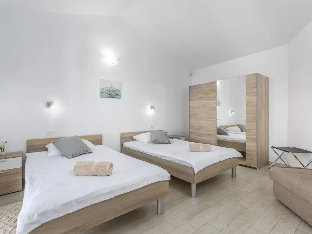 Activity Villa Melli With Pool In Vizinada